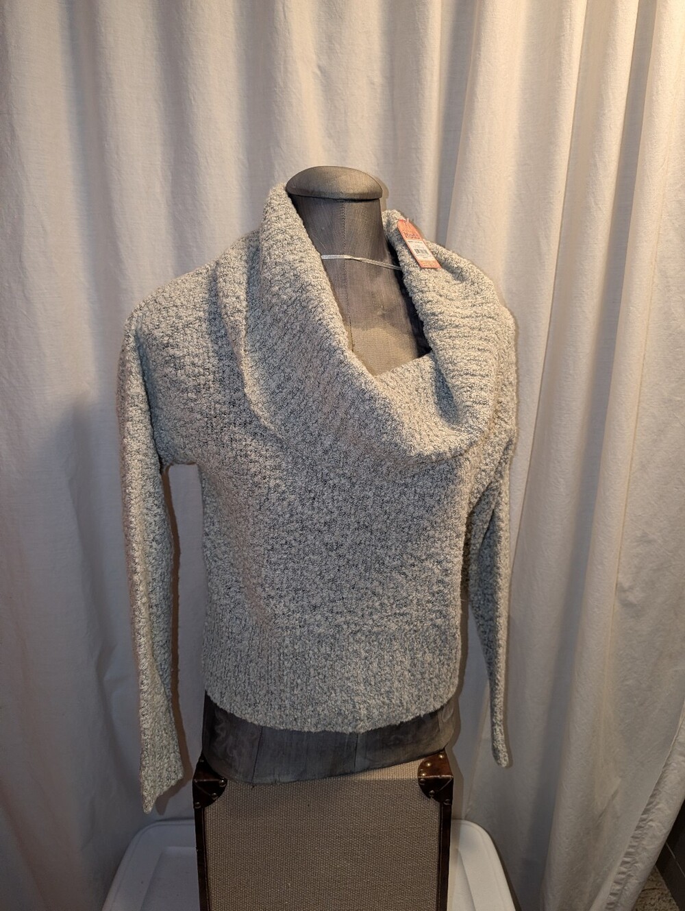 NWT MUDD Women's Cowl Neck Sweater Long Sleeve Egret MSRP $36 SizeM NEW